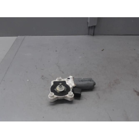 Moteur leve vitre avant gauche MERCEDES CLASSE C 203 COUPE SPORT Photo n°1
