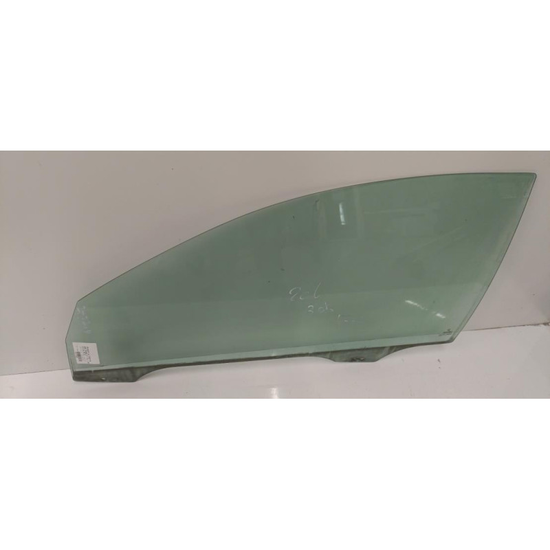Vitre avant gauche PEUGEOT 206
