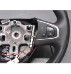 Volant RENAULT CLIO 4 Photo n°1
