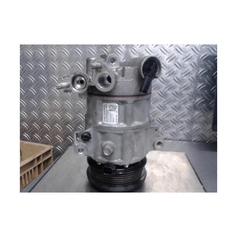 Compresseur clim FORD FIESTA 7
