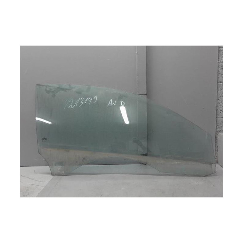 Vitre avant droit MERCEDES CLASSE CLK 209