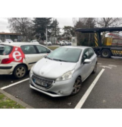 Porte fusible PEUGEOT 208 1 Photo n°3