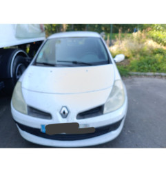 Capot RENAULT CLIO 3 Photo n°6