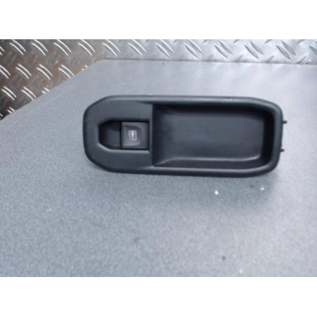 Interrupteur de leve vitre avant droit DACIA DUSTER 2 Photo n°1
