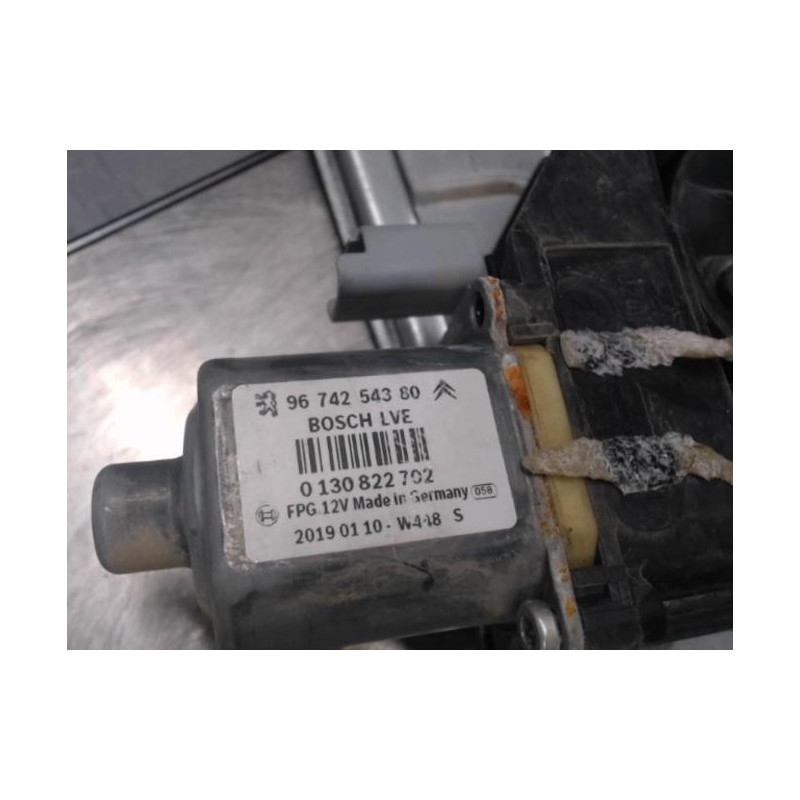 Moteur leve vitre avant droit PEUGEOT 208 1