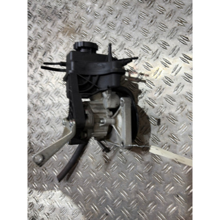 Pompe de direction MERCEDES SPRINTER 2 Photo n°1