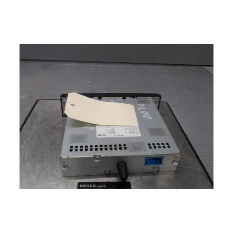 Chargeur CD PEUGEOT 208 1