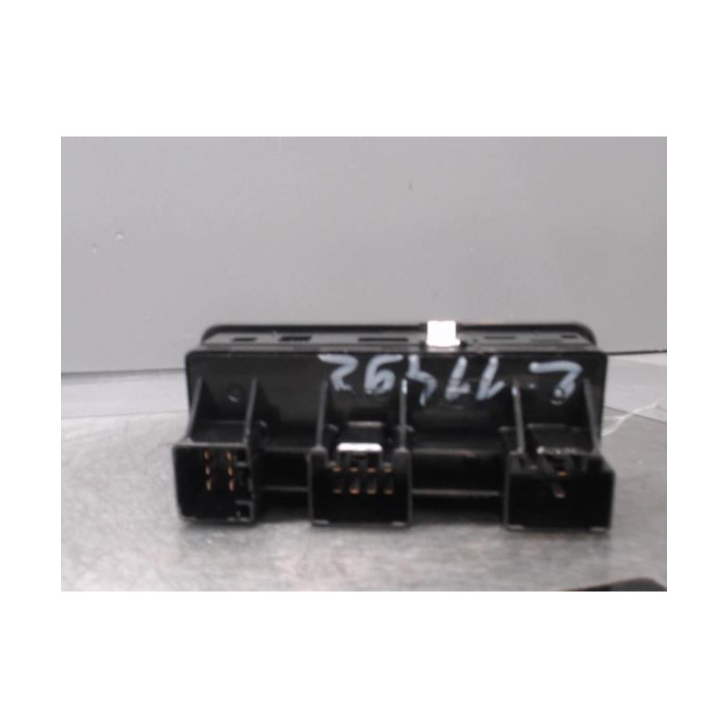 Interrupteur de leve vitre avant gauche LAND ROVER RANGE ROVER 1 SPORT