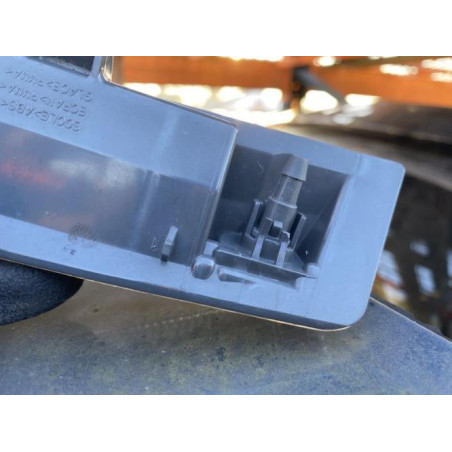 Feu arriere stop central PEUGEOT 208 1