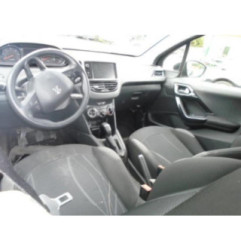 Feu arriere stop central PEUGEOT 208 1 Photo n°6