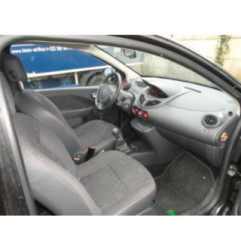 Attache ceinture arriere gauche RENAULT TWINGO 2 Photo n°4