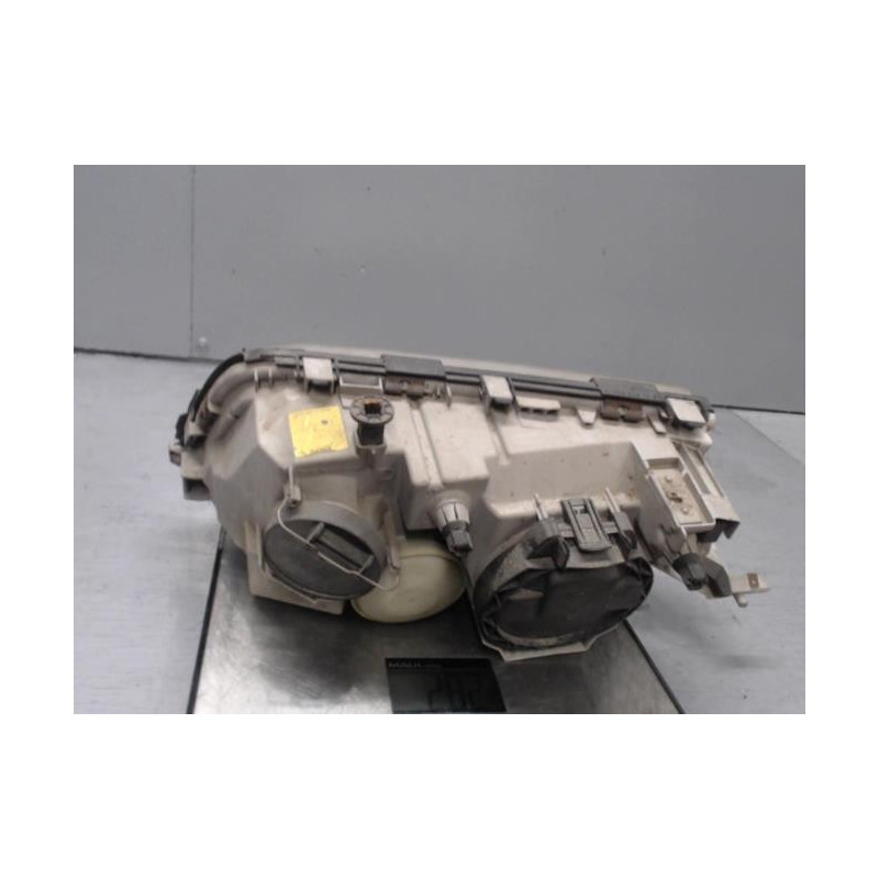 Optique avant principal droit (feux)(phare) MERCEDES CLASSE C 202