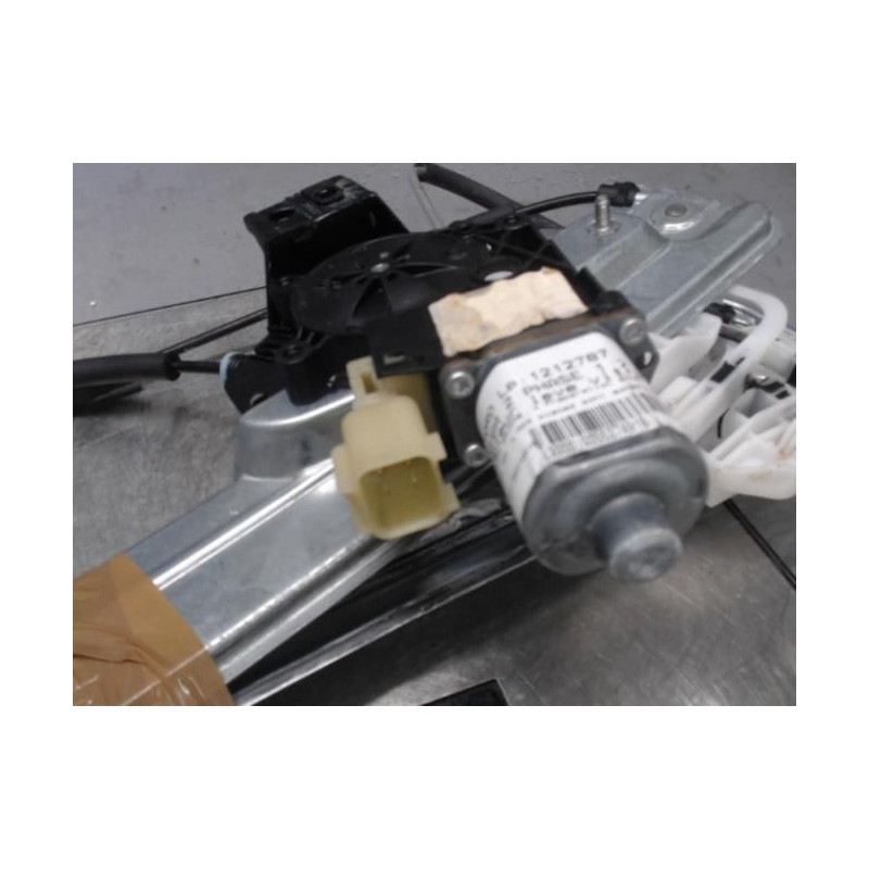 Moteur leve vitre avant gauche FORD KUGA 2