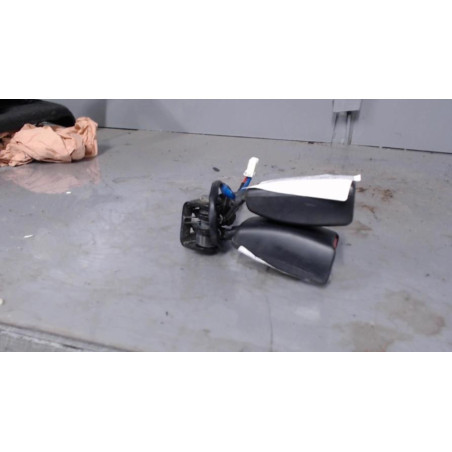 Attache ceinture arriere droit HYUNDAI I 30 1