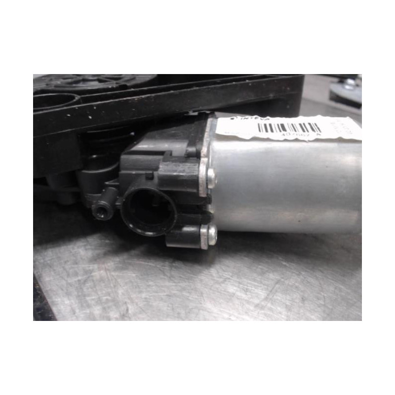 Moteur leve vitre avant droit TOYOTA AYGO 2
