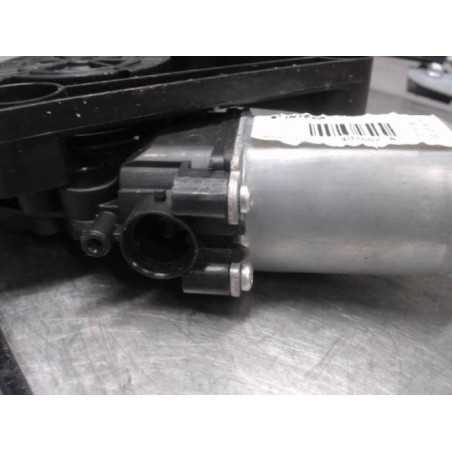 Moteur leve vitre avant droit TOYOTA AYGO 2 Photo n°1