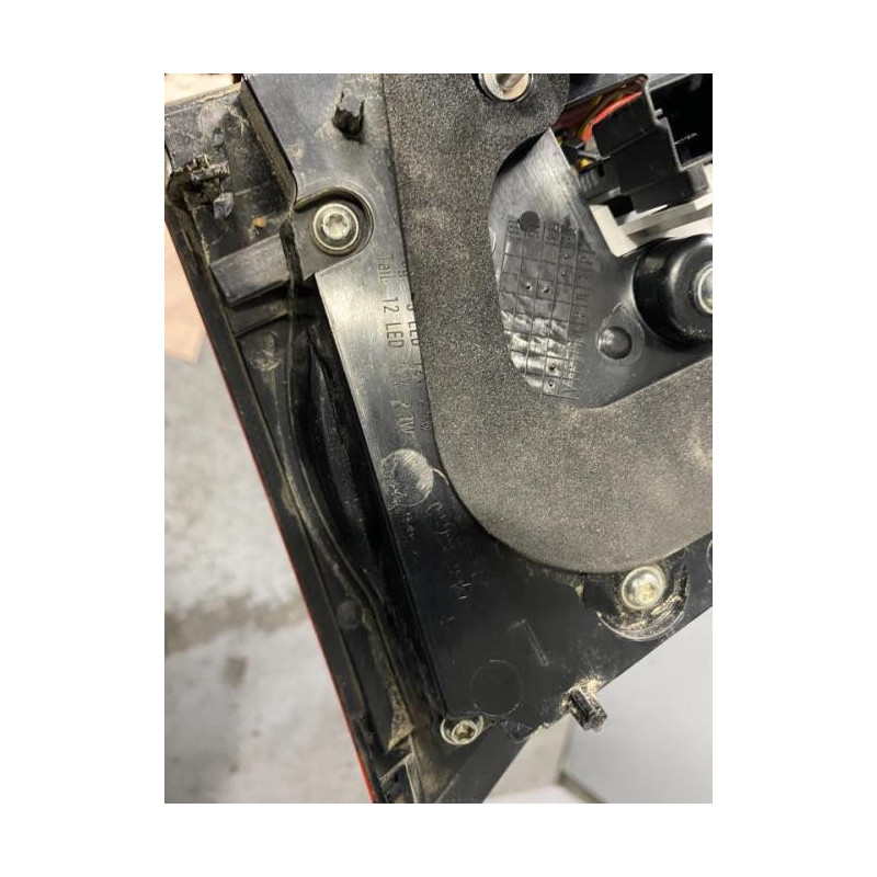 Feu arriere secondaire gauche (feux) VOLKSWAGEN GOLF 6