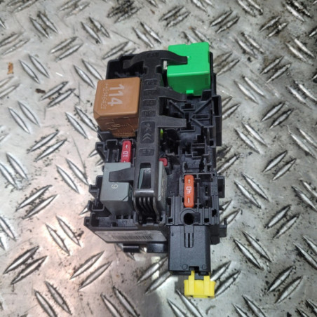 Porte fusible CITROEN JUMPY 3 Photo n°1