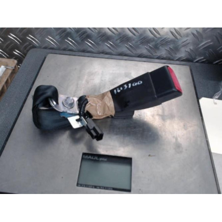 Attache ceinture arriere droit TOYOTA YARIS 3 Photo n°1