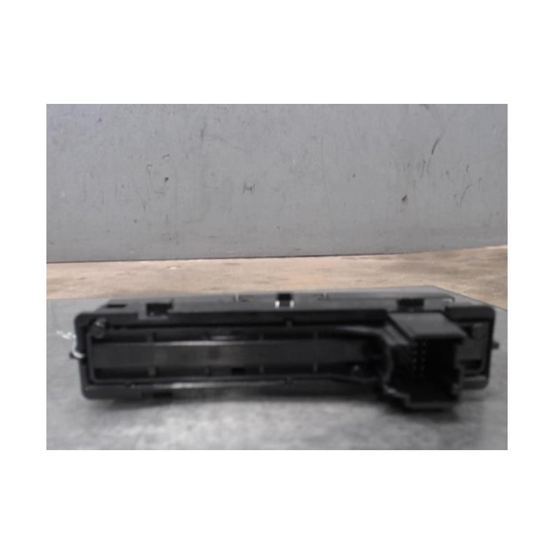 Bouton de warning OPEL ASTRA J SPORTS