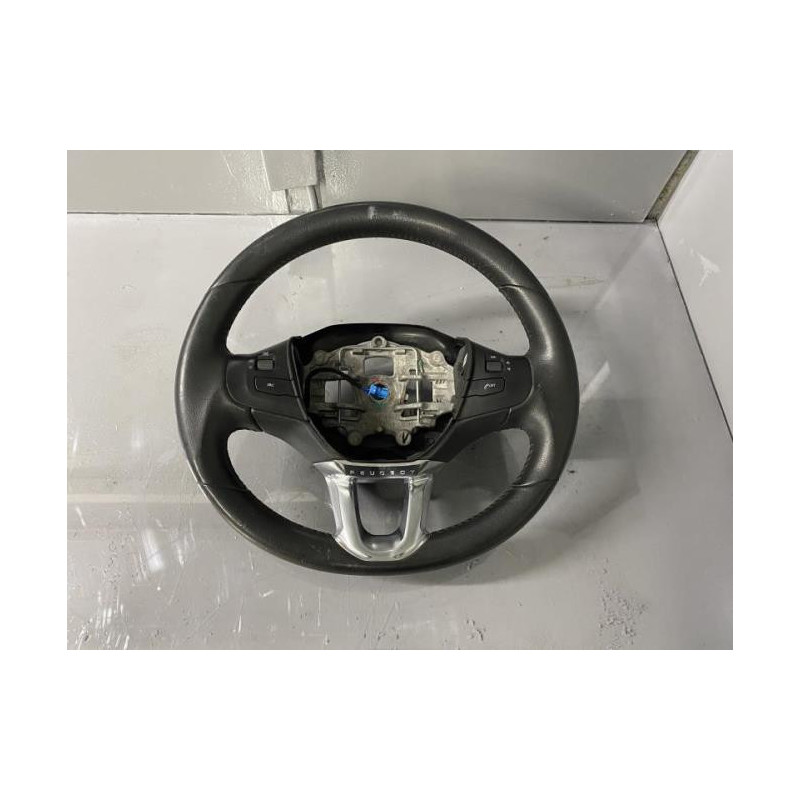 Volant PEUGEOT 208 1