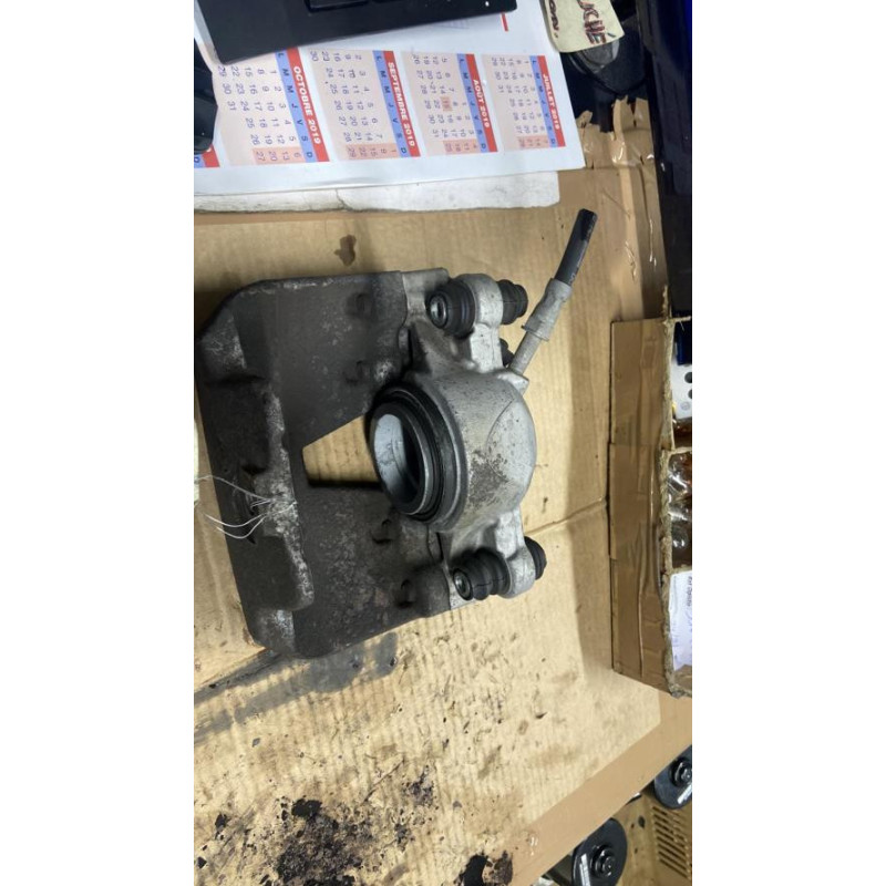 Etrier avant droit (freinage) AUDI Q5 1