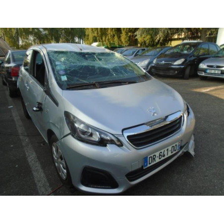 Platine feu arriere droit PEUGEOT 108