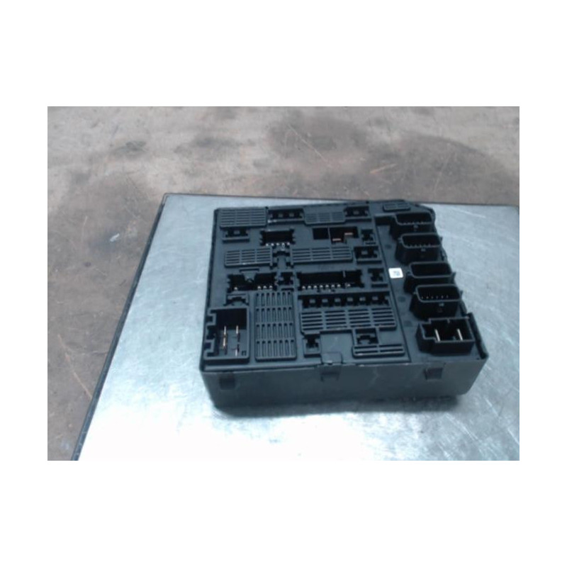 Boitier servitude moteur (BSM) RENAULT SCENIC 3