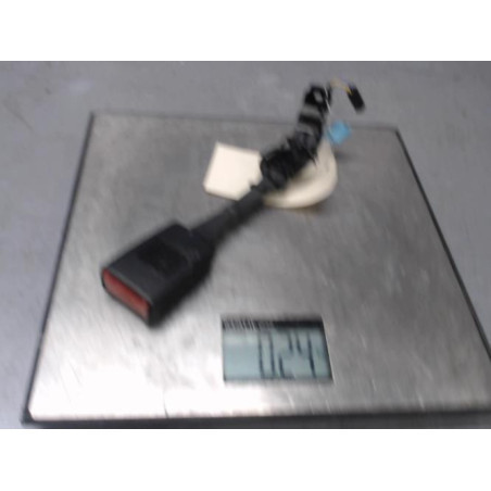 Attache ceinture avant droit VOLKSWAGEN SCIROCCO 3 Photo n°1