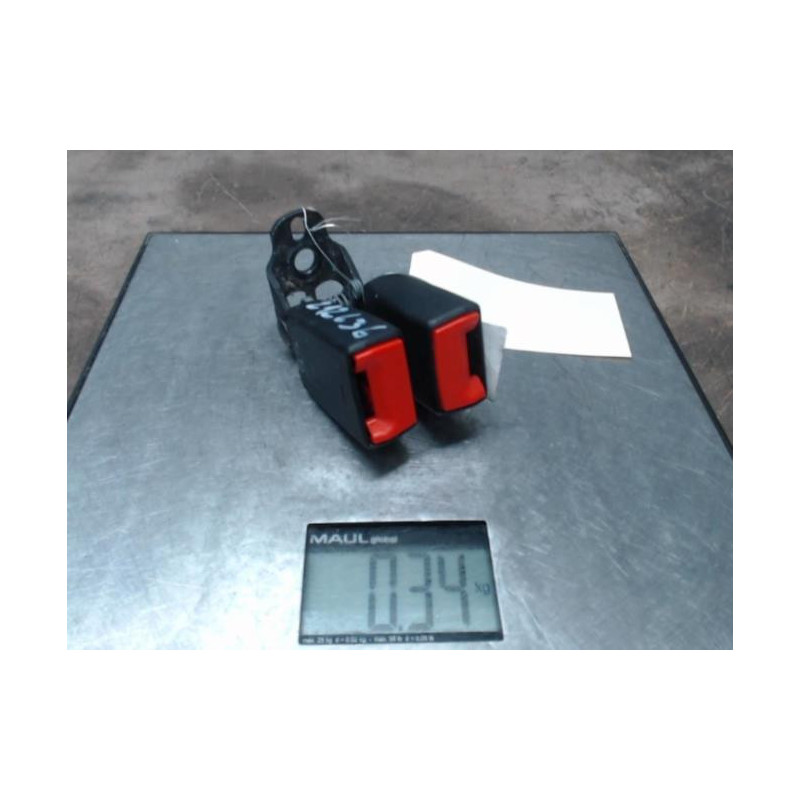 Attache ceinture arriere droit FORD KUGA 1