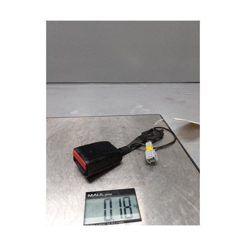 Attache ceinture avant gauche PEUGEOT 208 1