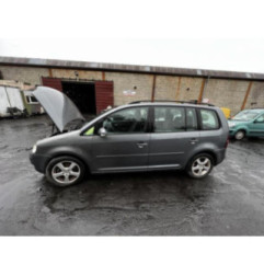 Compresseur clim VOLKSWAGEN TOURAN 1 Photo n°8