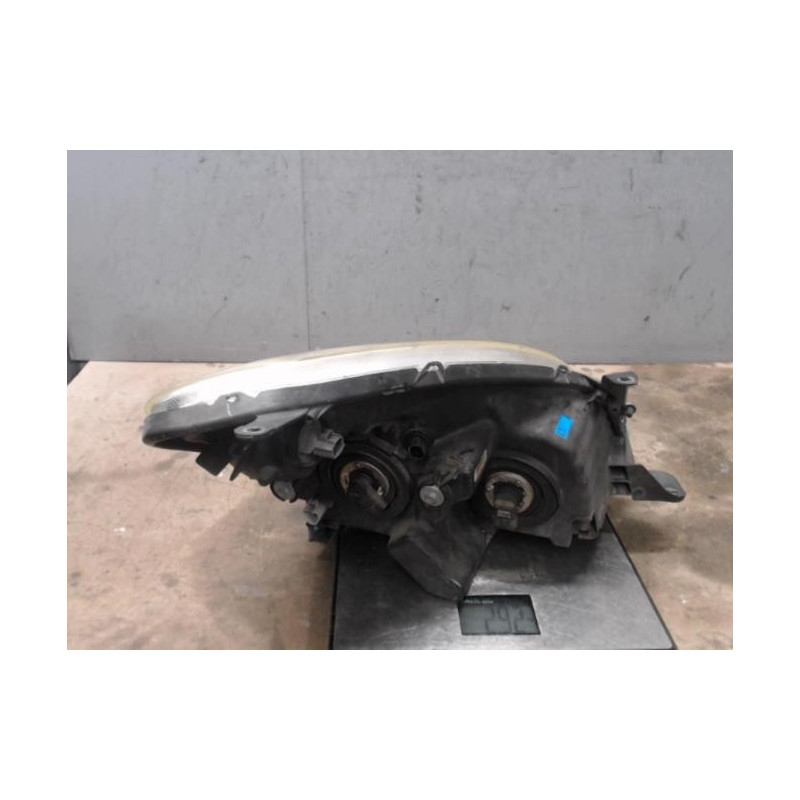 Optique avant principal gauche (feux)(phare) TOYOTA COROLLA VERSO 2