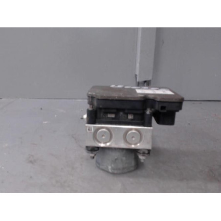 Bloc ABS (freins anti-blocage) MERCEDES CLASSE CLA 117 Photo n°1