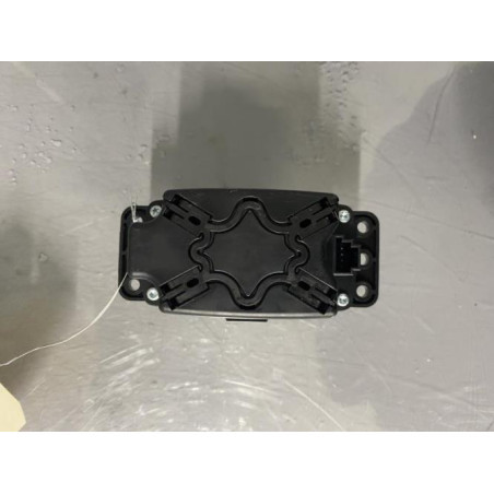 Commande GPS MERCEDES CLASSE CLA 117 Photo n°1