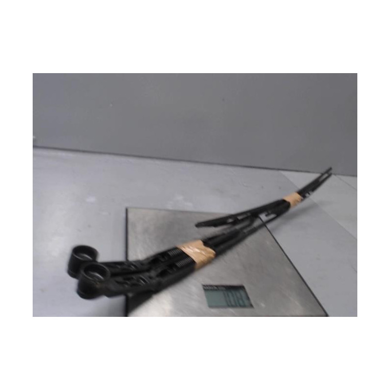 Bras essuie glace avant MITSUBISHI SPACE STAR 3