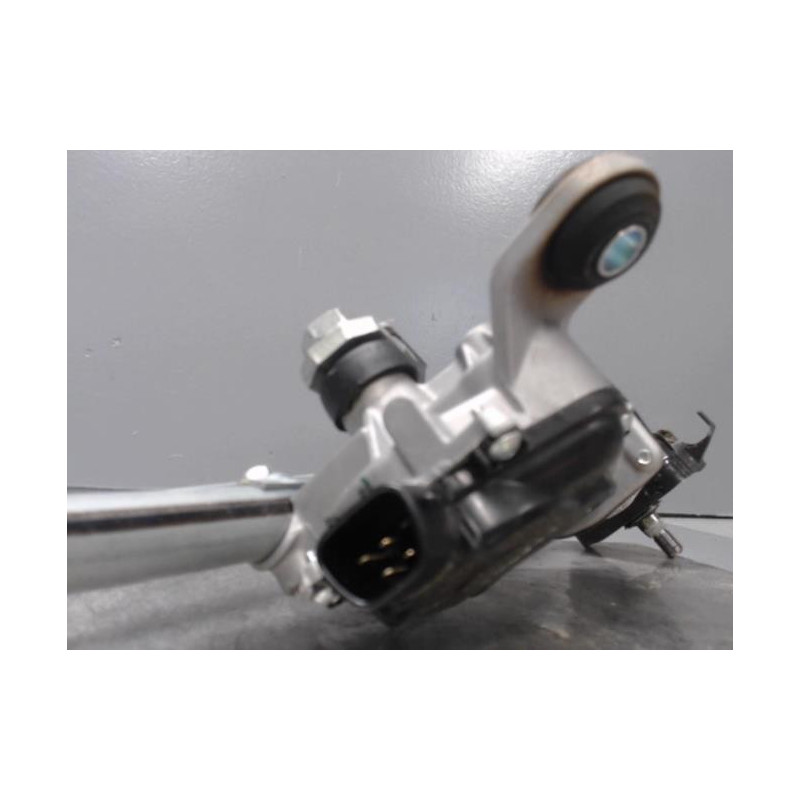 Moteur essuie glace avant MITSUBISHI SPACE STAR 3