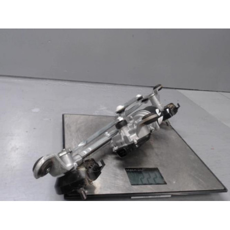 Moteur essuie glace avant MITSUBISHI SPACE STAR 3