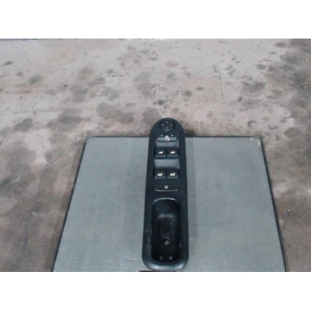 Interrupteur de leve vitre avant gauche PEUGEOT 407