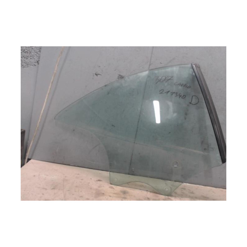Vitre arriere droit PEUGEOT 307