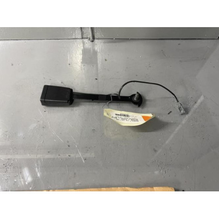 Attache ceinture avant gauche RENAULT MEGANE 4 Photo n°1
