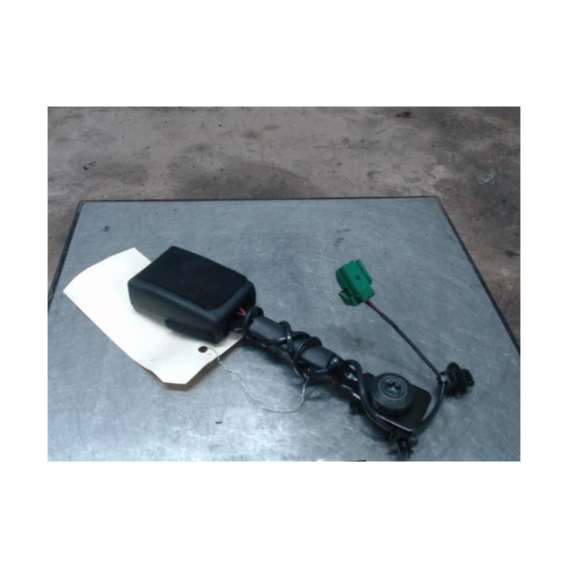 Attache ceinture avant droit FORD KA+