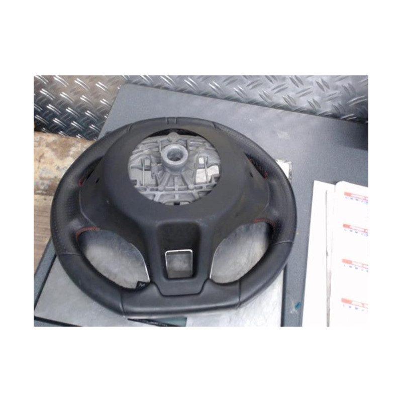 Volant PEUGEOT 208 1