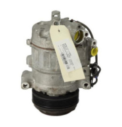 Compresseur clim BMW SERIE 1 E82 Photo n°4
