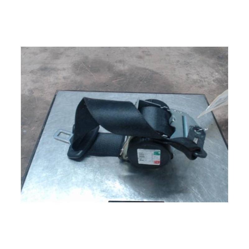 Ceinture arriere gauche BMW SERIE 1 E82