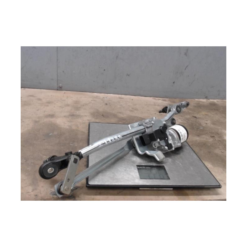 Moteur essuie glace avant BMW SERIE 1 E82
