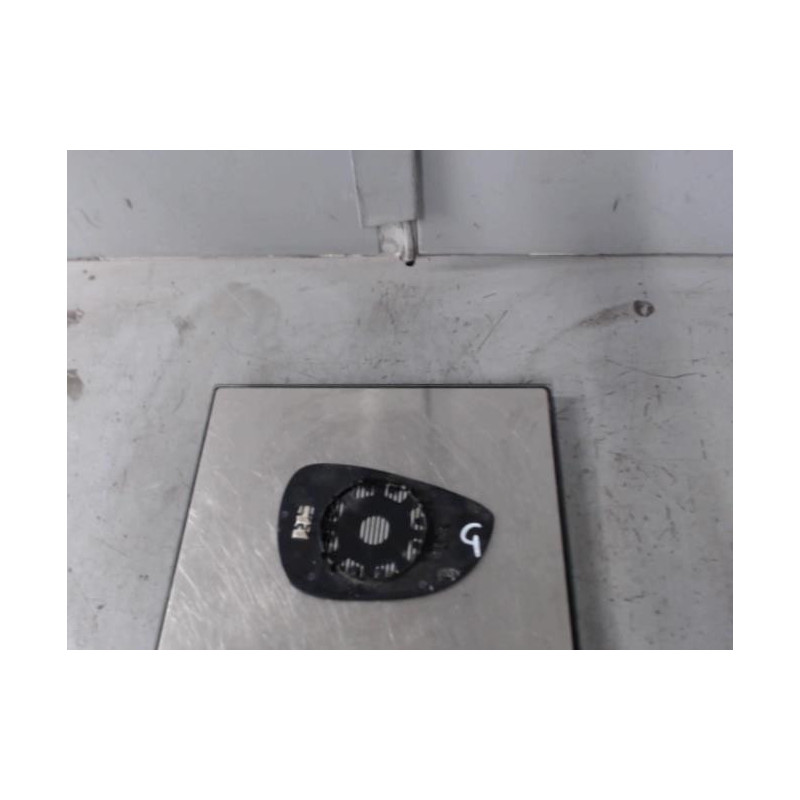 Glace retroviseur gauche FORD FIESTA 6