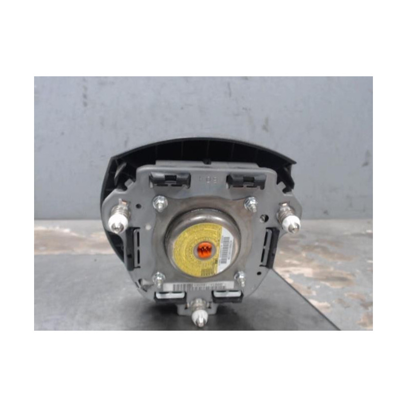 Air bag conducteur TOYOTA VERSO-S