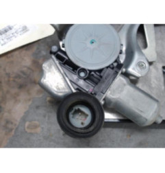 Moteur leve vitre avant gauche TOYOTA VERSO-S Photo n°1