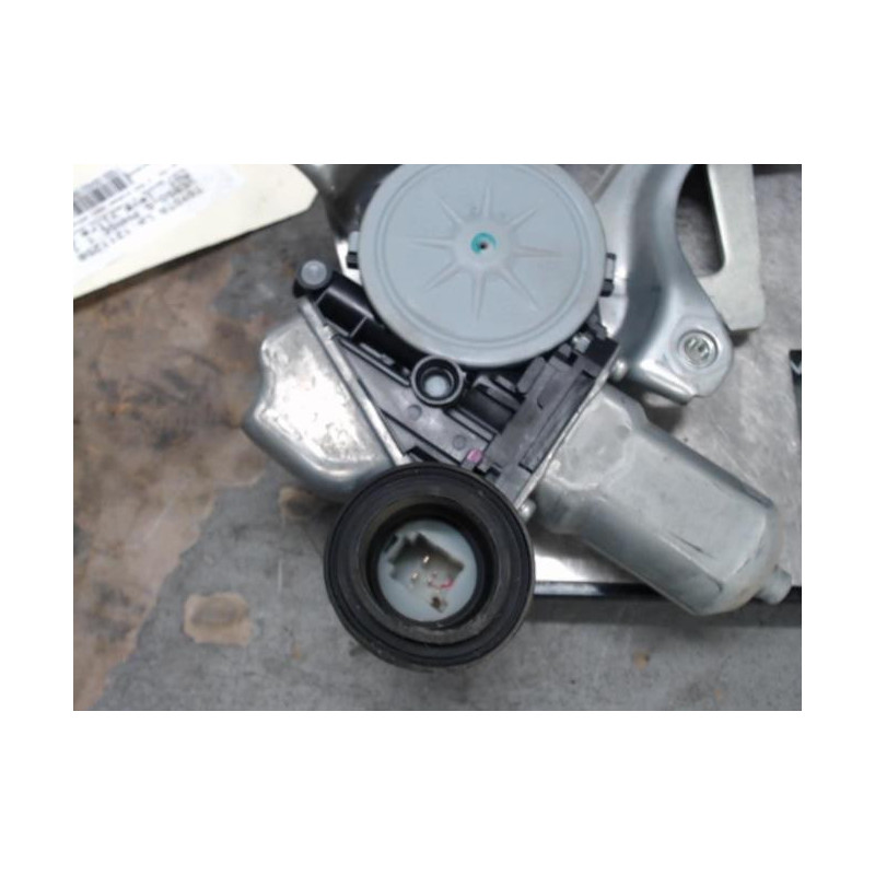 Moteur leve vitre avant gauche TOYOTA VERSO-S